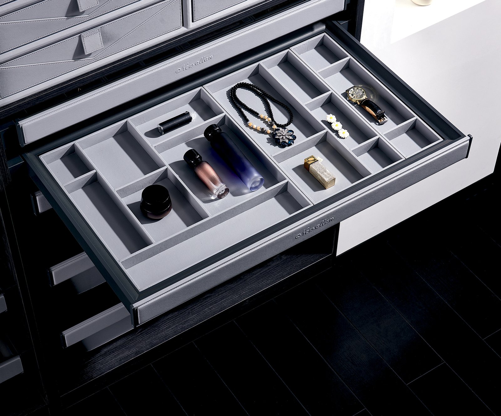 Гоёл чимэглэл тавцан4