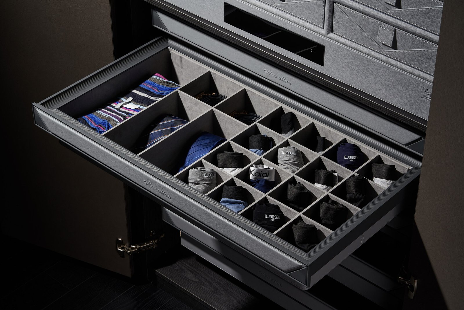 Дотуур хувцасны сет таггүй1